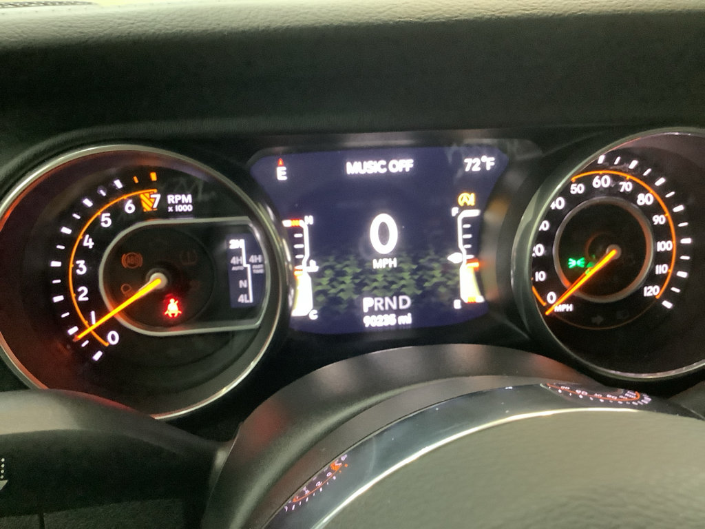 Used 2018 Jeep Wrangler Unlimited Sahara AWD/4WD image 17