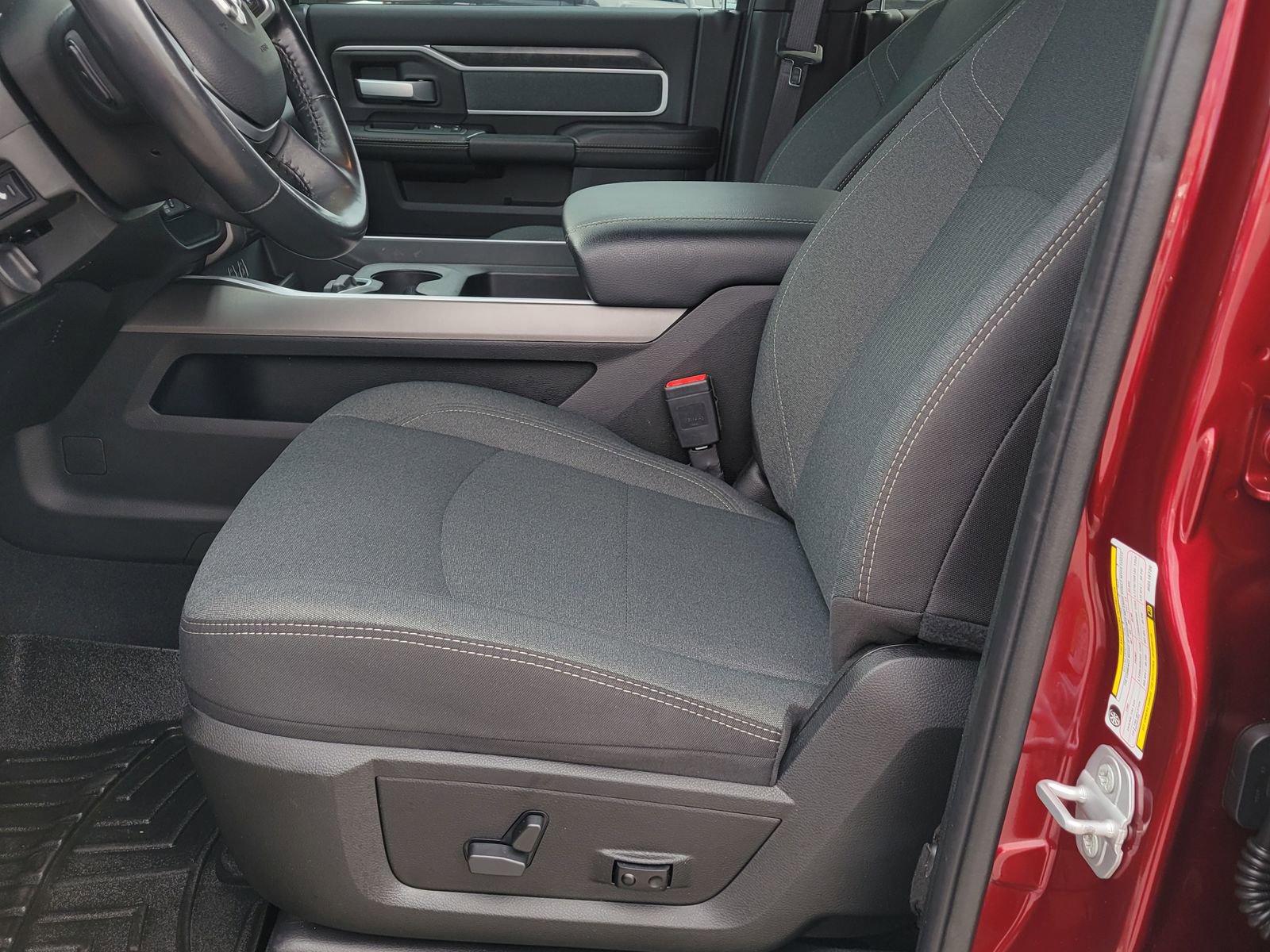 Used 2021 RAM 2500 Big Horn w/ Night Edition image 6