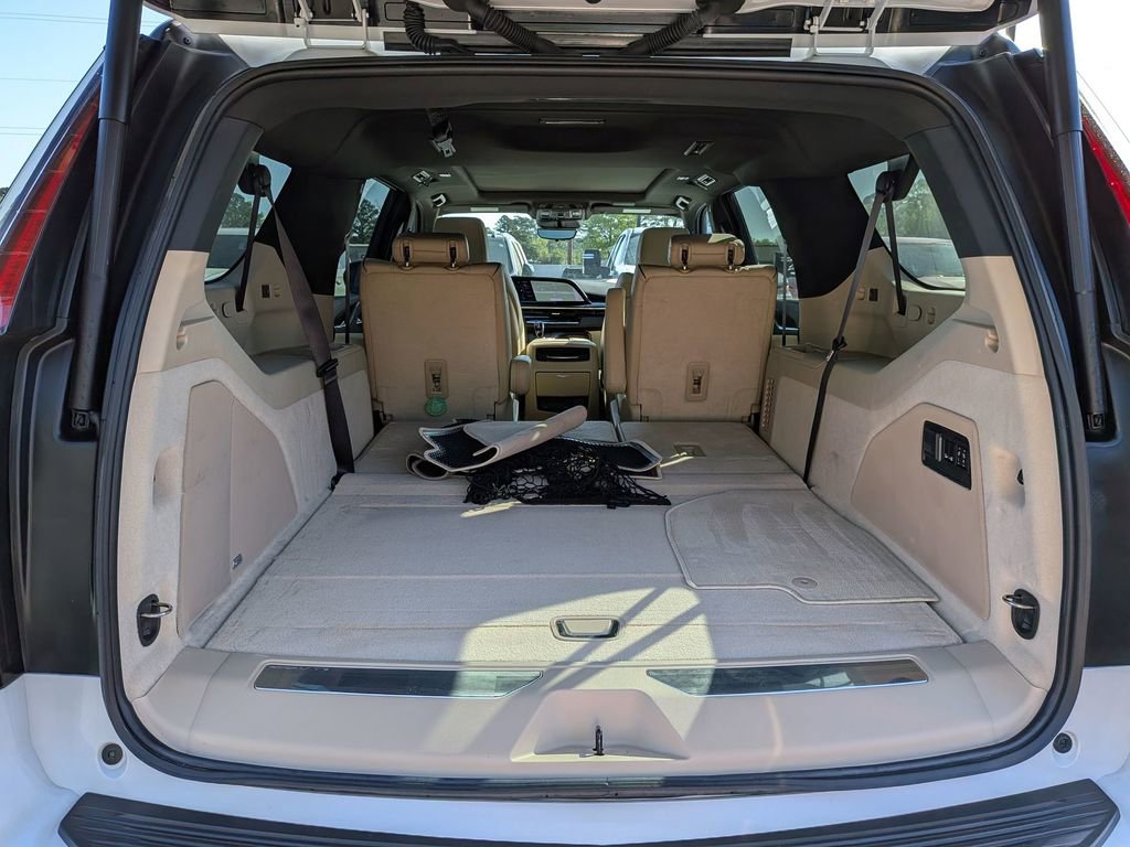 Used 2023 Cadillac Escalade ESV Premium Luxury w/ Performance Package image 25