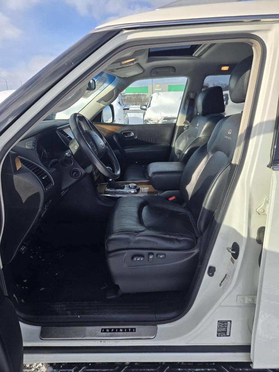 Used 2014 INFINITI QX80 4WD w/ Theater Package image 11