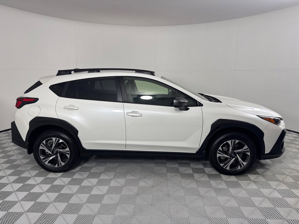 Used 2024 Subaru Crosstrek 2.0i Premium image 4