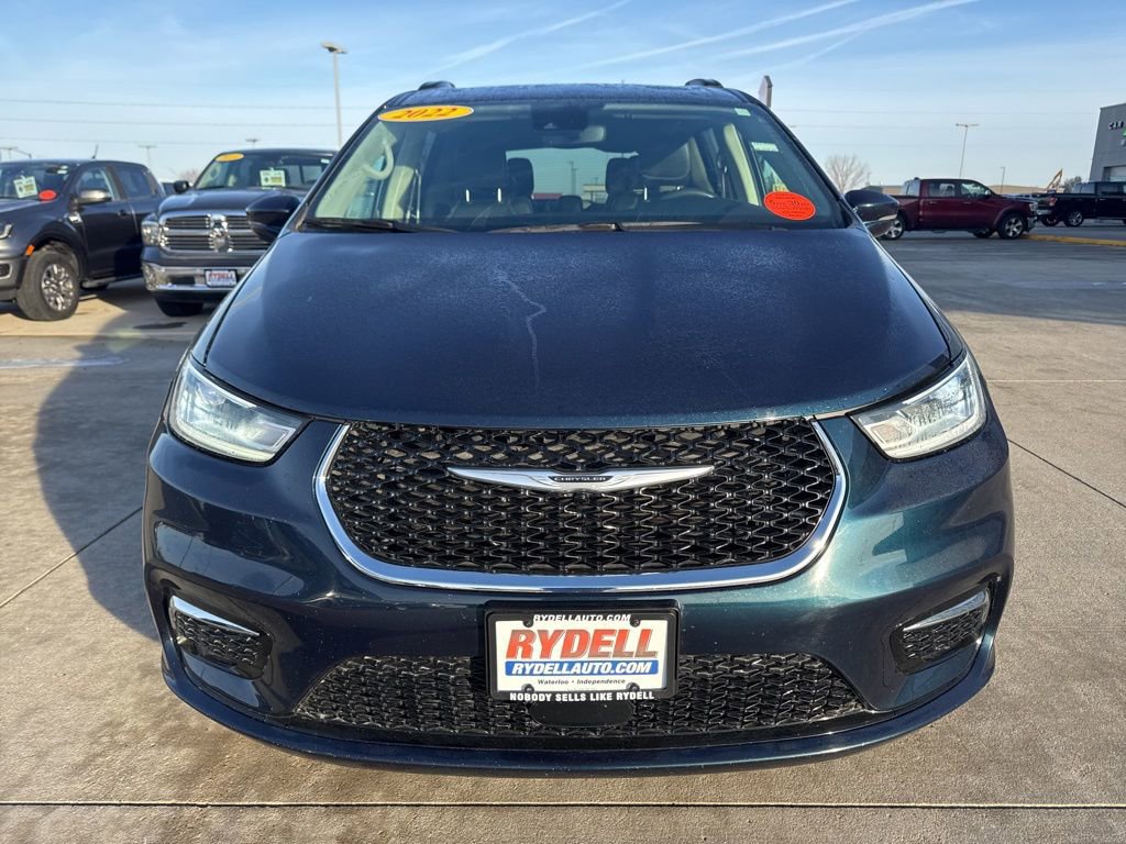 Used 2022 Chrysler Pacifica Touring-L image 27