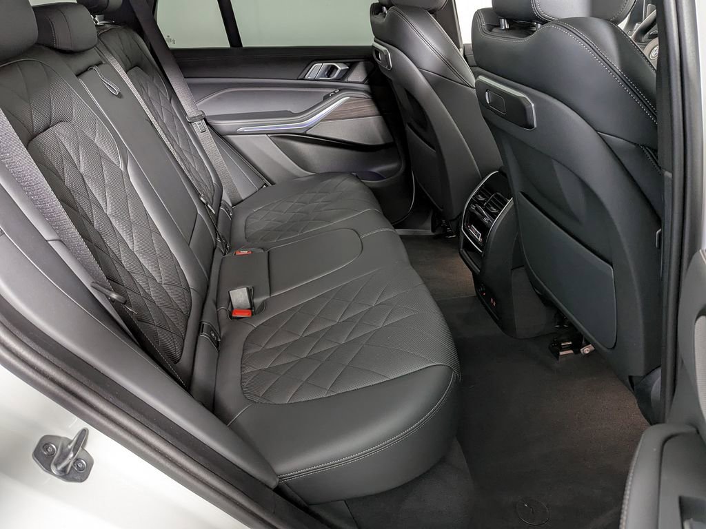 Certified 2025 BMW X5 xDrive40i w/ Premium Package image 43