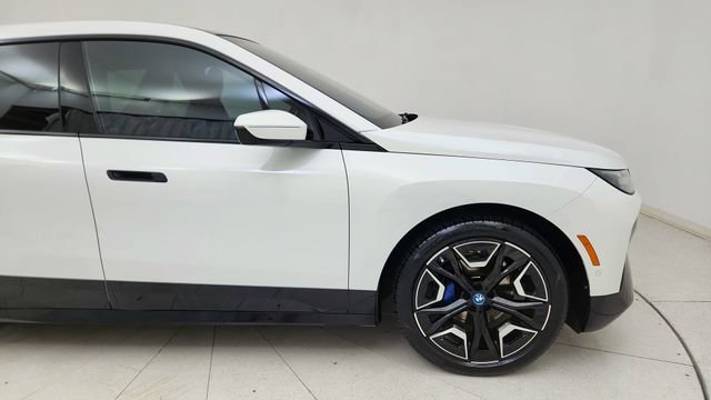Used 2024 BMW iX xDrive50 w/ Premium Package AWD/4WD image 7