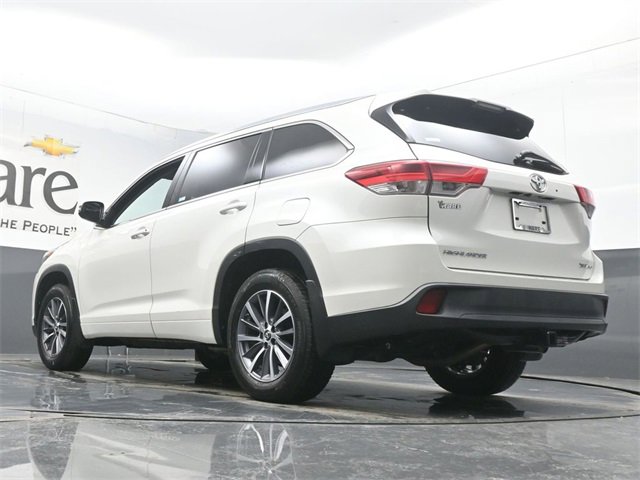 Used 2018 Toyota Highlander XLE image 5