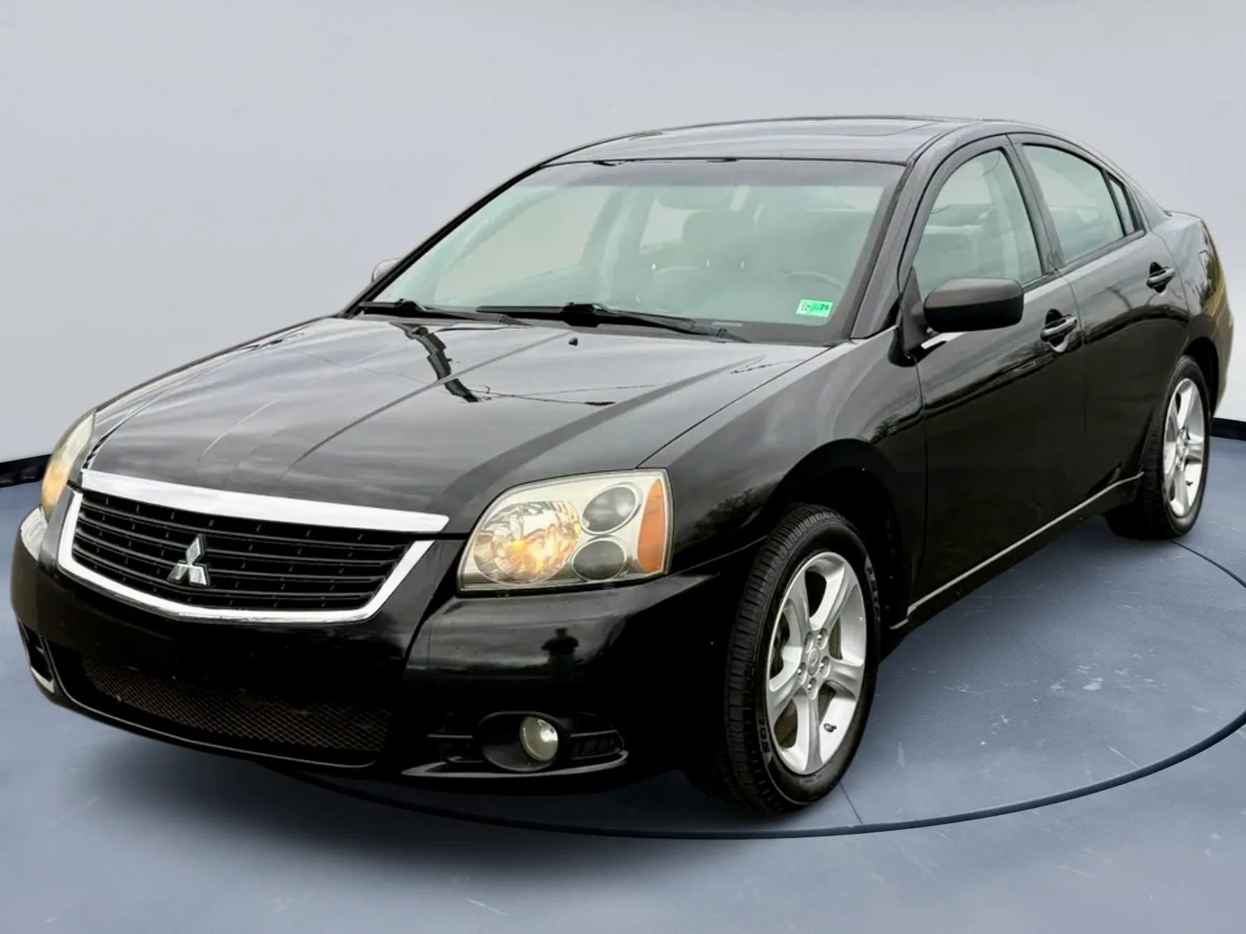 Used 2009 Mitsubishi Galant ES image 2