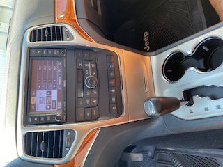 Used 2012 Jeep Grand Cherokee Overland image 8