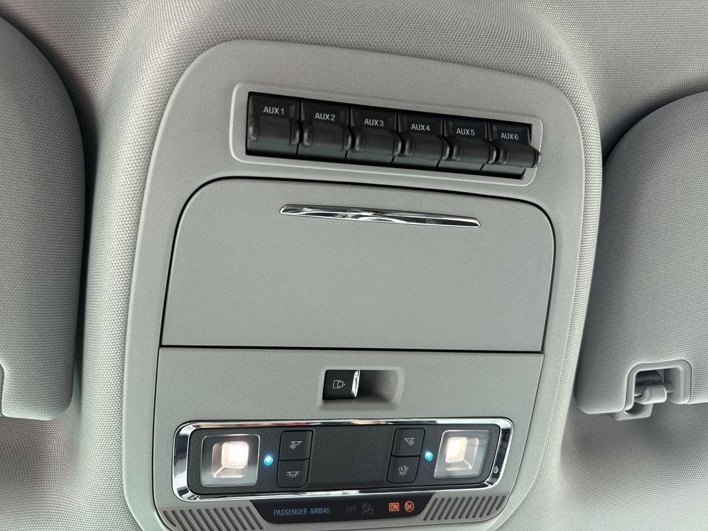 Used 2025 Ford F350 Lariat w/ Lariat Ultimate Package AWD/4WD image 18