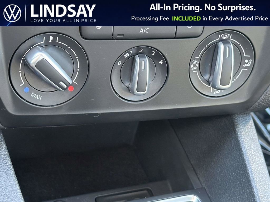 Used 2017 Volkswagen Jetta SE image 18