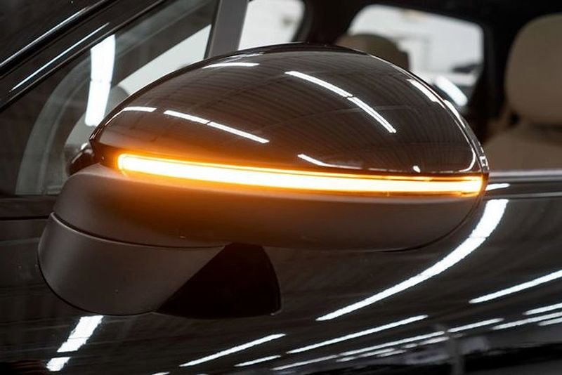 Used 2023 Porsche Cayenne Platinum Edition image 50