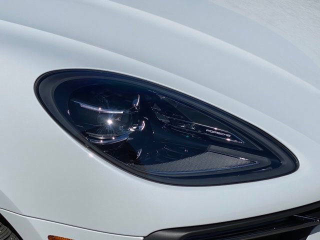 Certified 2025 Porsche Macan image 31