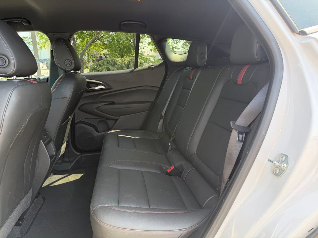 Used 2025 Chevrolet Trax RS w/ Driver Confidence Package FWD image 25