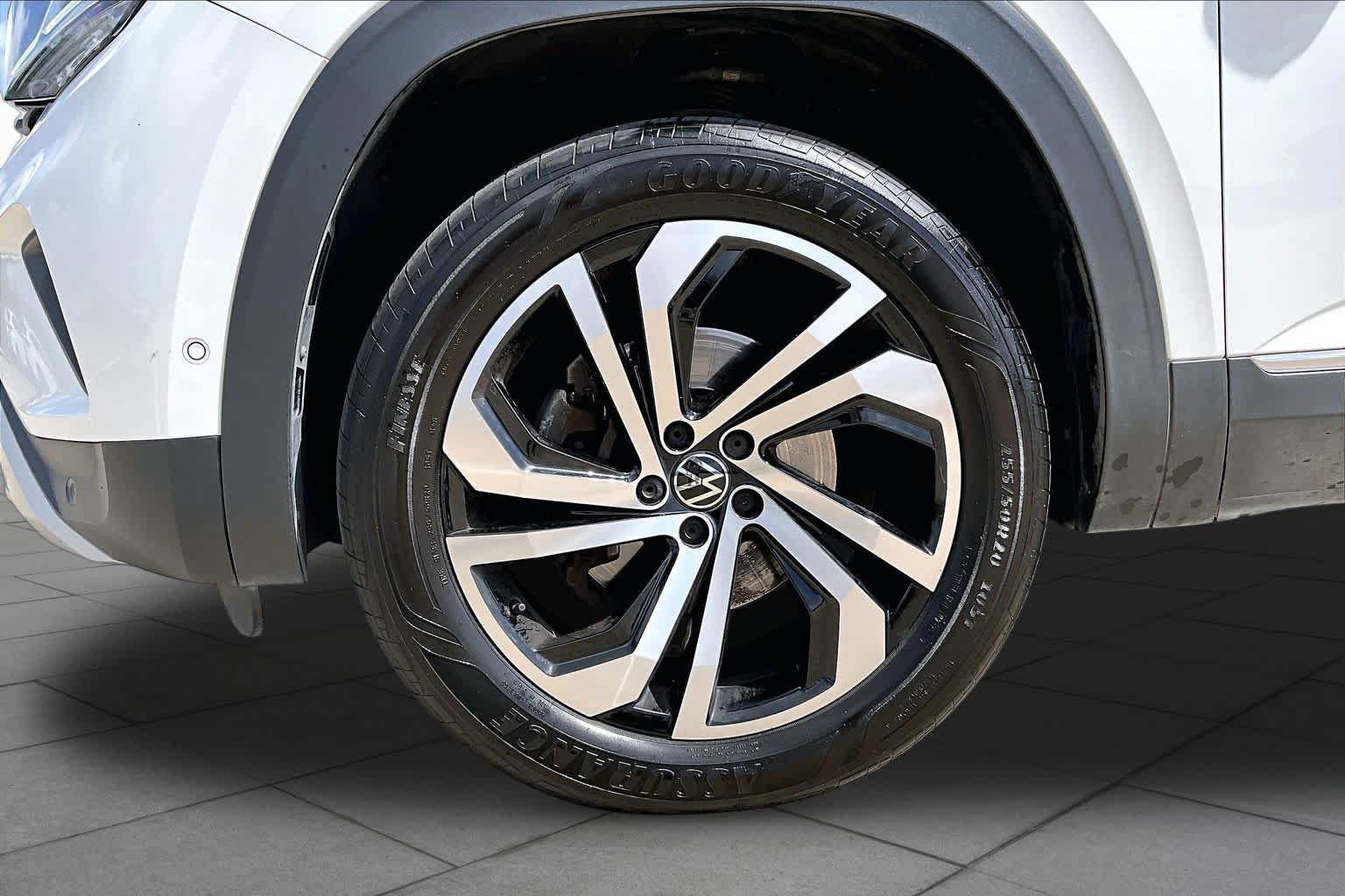 Used 2020 Volkswagen Atlas Cross Sport SEL Premium w/ Cross Sport MDO Package AWD/4WD image 10