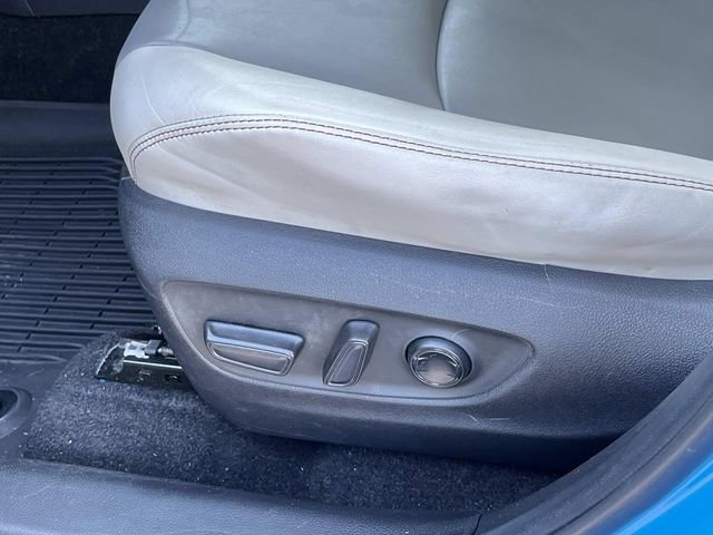 Used 2020 Toyota RAV4 XLE Premium image 29