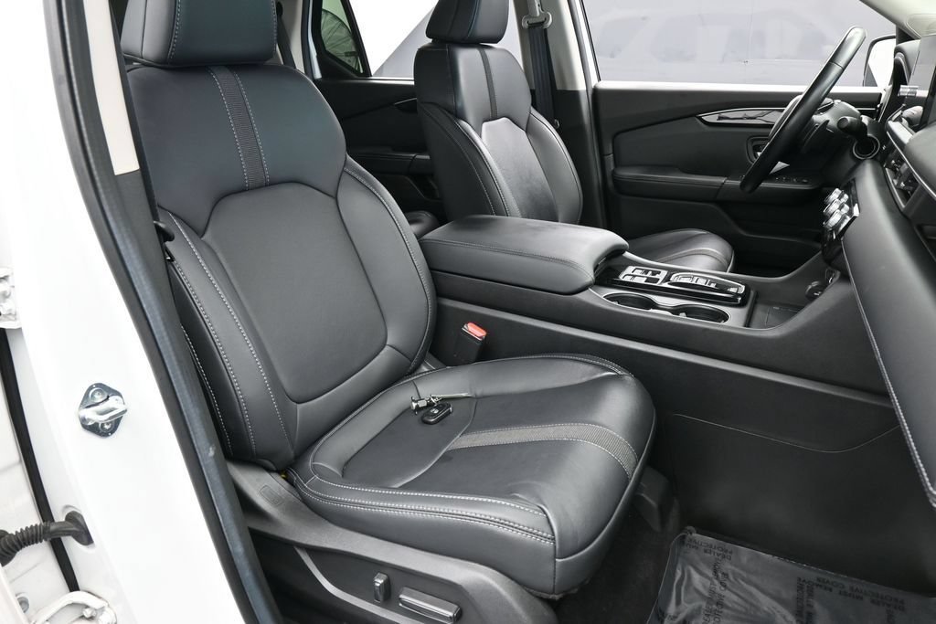 Used 2025 Honda Pilot EX-L image 49