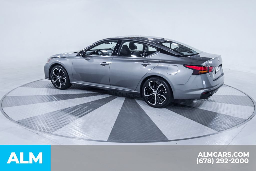 Used 2025 Nissan Altima 2.5 SR FWD image 5