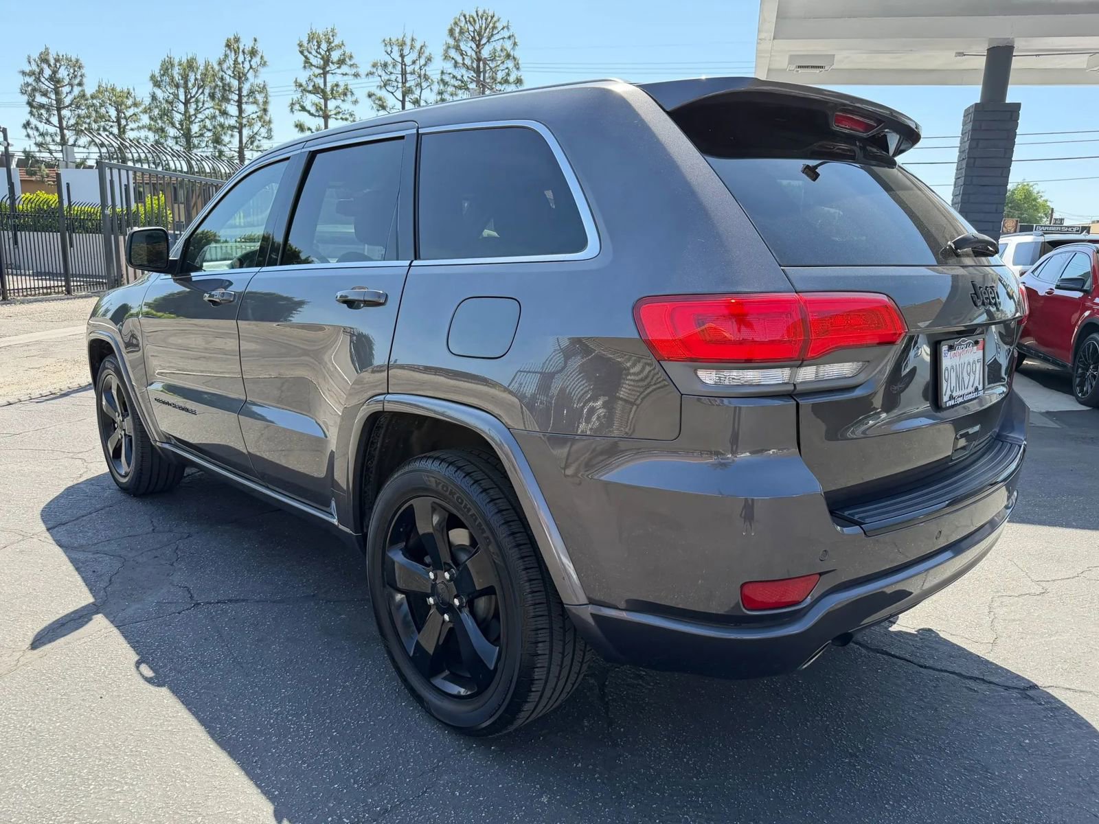 Used 2014 Jeep Grand Cherokee Altitude RWD image 27
