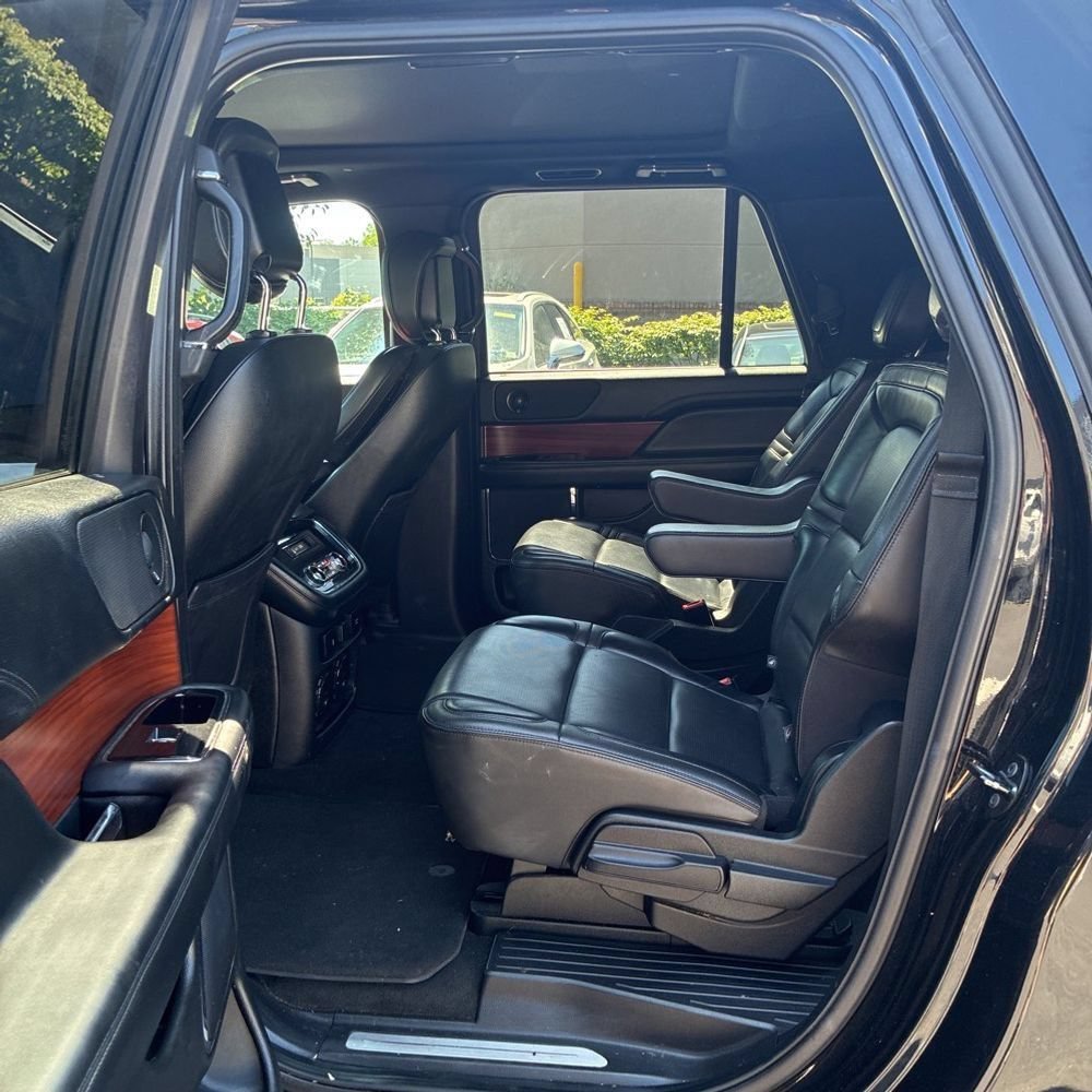 Used 2018 Lincoln Navigator L Select AWD/4WD image 15