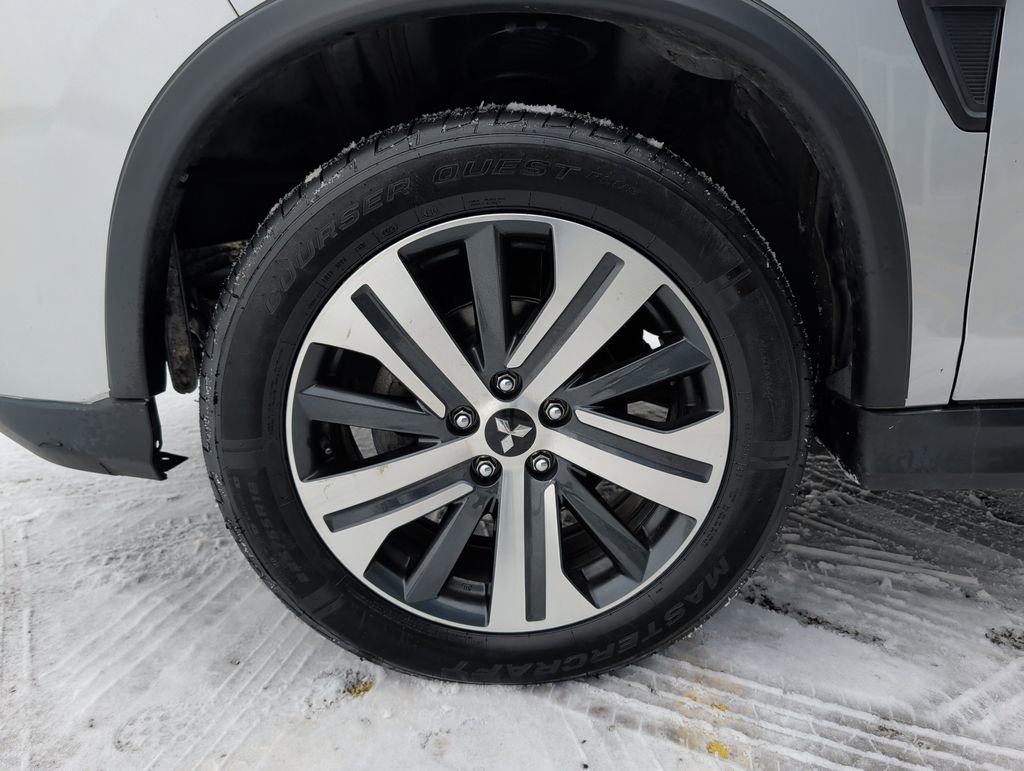 Used 2021 Mitsubishi Outlander Sport ES image 4