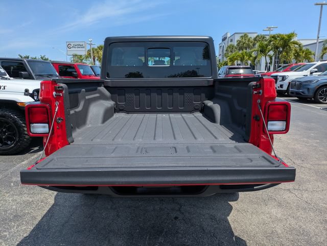 Certified 2026 Jeep Gladiator Sport AWD/4WD image 8