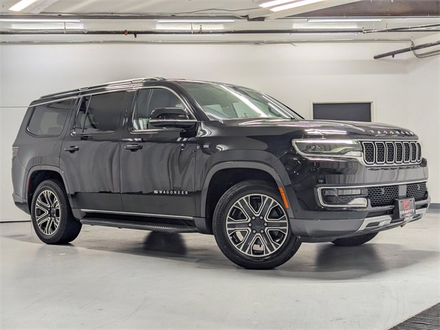 Used 2022 Jeep Wagoneer Series III w/ Flexible Seating Group image 2