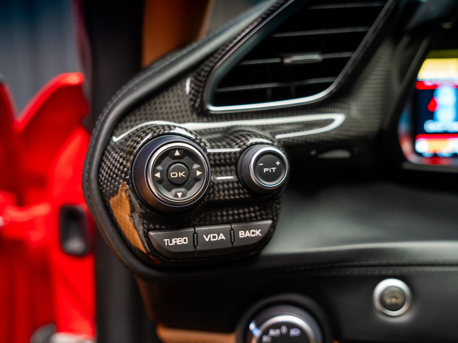 Used 2018 Ferrari 488 GTB RWD image 58