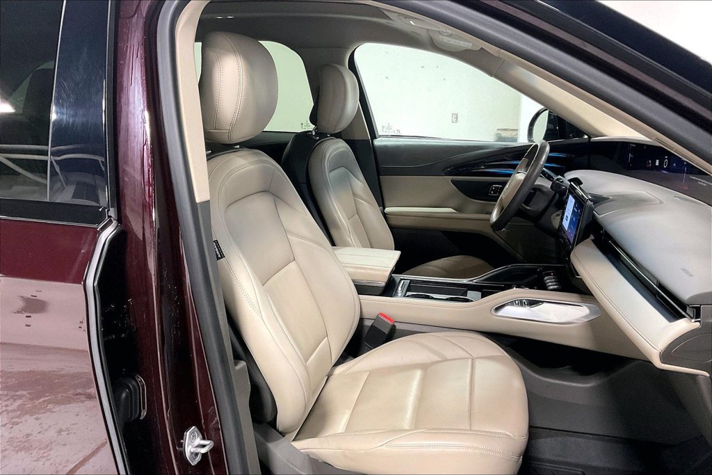 Used 2024 Lincoln Nautilus Premier w/ Equipment Group 102A AWD/4WD image 9