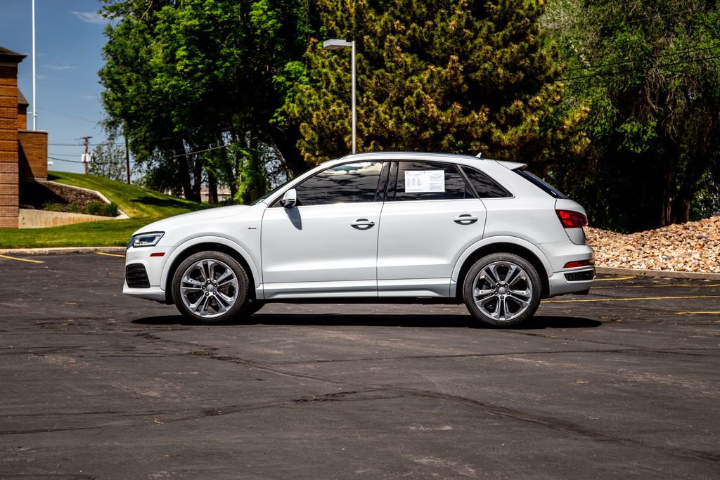 Used 2016 Audi Q3 2.0T Prestige w/ Prestige Package AWD/4WD image 2