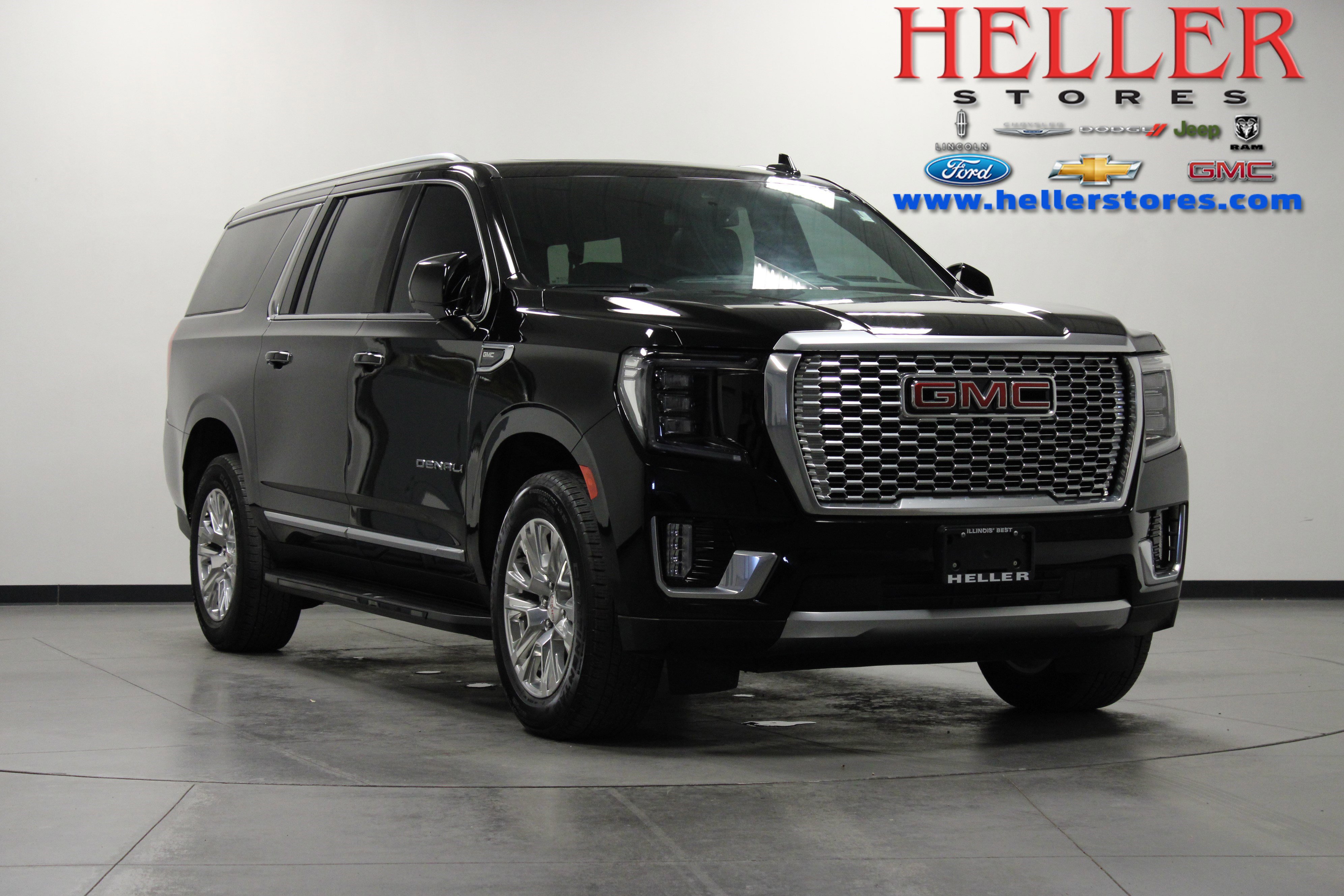 Used 2023 GMC Yukon XL Denali image 1