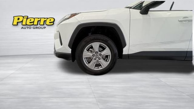 Used 2025 Toyota RAV4 XLE FWD image 10