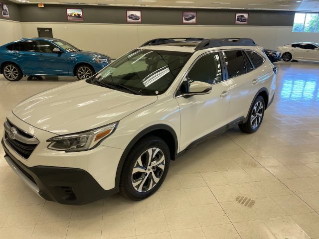 Used 2022 Subaru Outback Limited AWD/4WD image 3