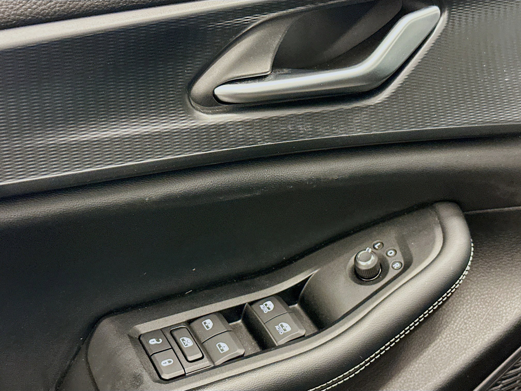 Used 2023 Jeep Grand Cherokee L Laredo image 15