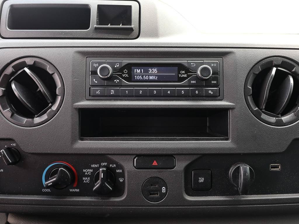 Used 2023 Ford E-450 and Econoline 450 Super Duty w/ Power Windows & Locks Group RWD image 18