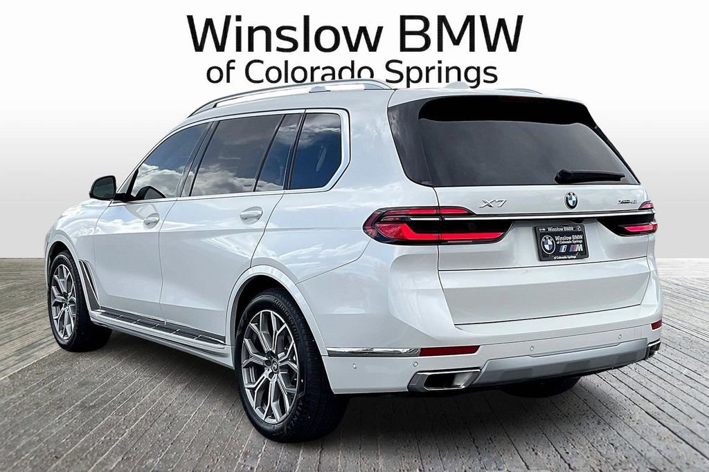Used 2025 BMW X7 xDrive40i AWD/4WD image 4