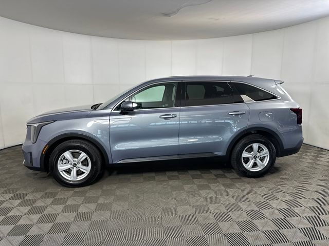 Used 2025 Kia Sorento LX image 6