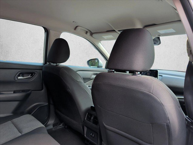 Used 2024 Nissan Rogue SV AWD/4WD image 24