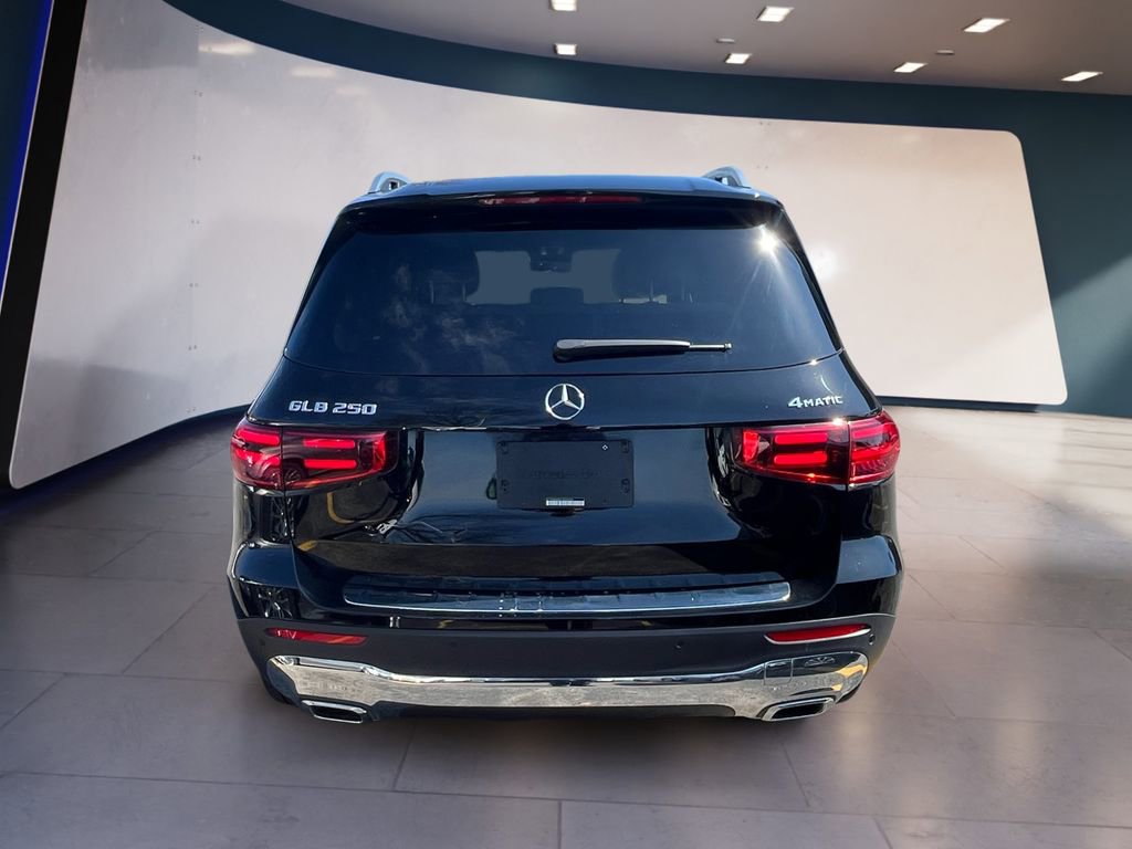 Certified 2026 Mercedes-Benz GLB 250 4MATIC image 4
