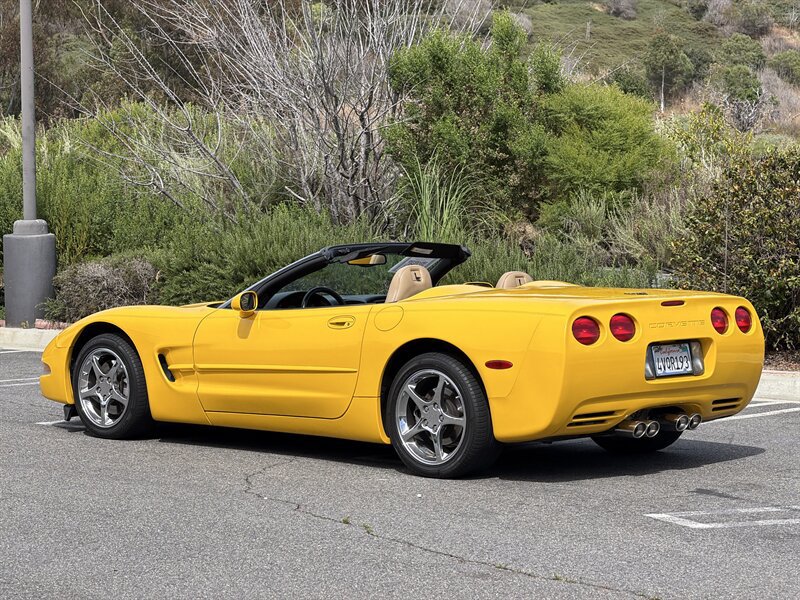 Used 2002 Chevrolet Corvette Convertible w/ Preferred Equipment Group2 RWD image 4