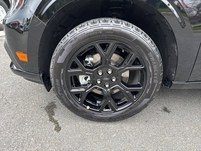 Used 2026 Ford Maverick Lobo image 12