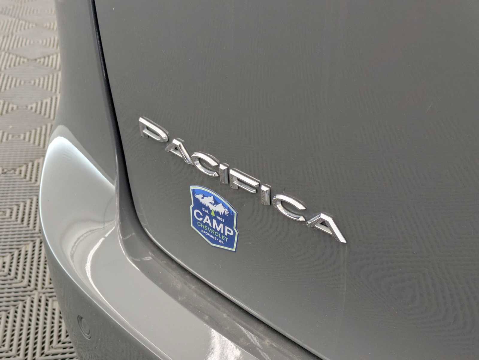 Used 2022 Chrysler Pacifica Touring-L FWD image 12