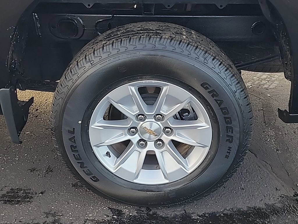 Used 2025 Chevrolet Silverado 1500 LT image 12