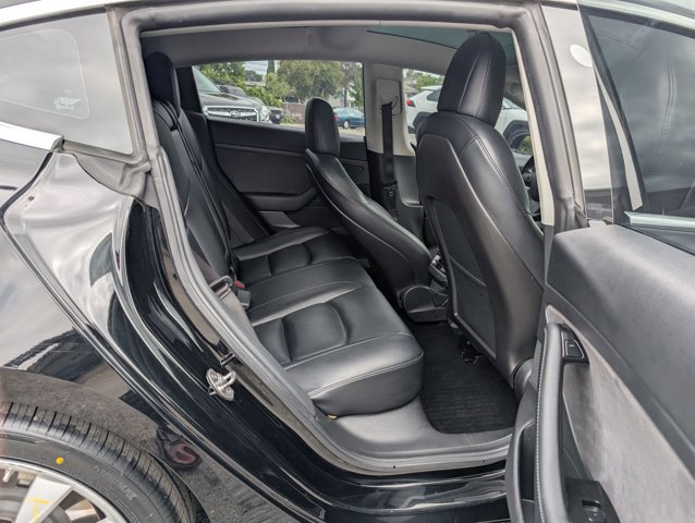 Used 2020 Tesla Model 3 Standard Range image 20