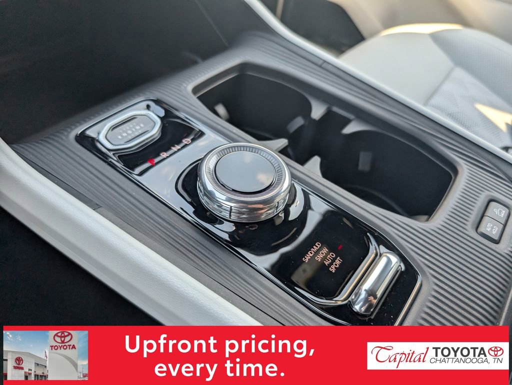 Used 2026 Jeep Cherokee Overland w/ Trailer Tow Group AWD/4WD image 24