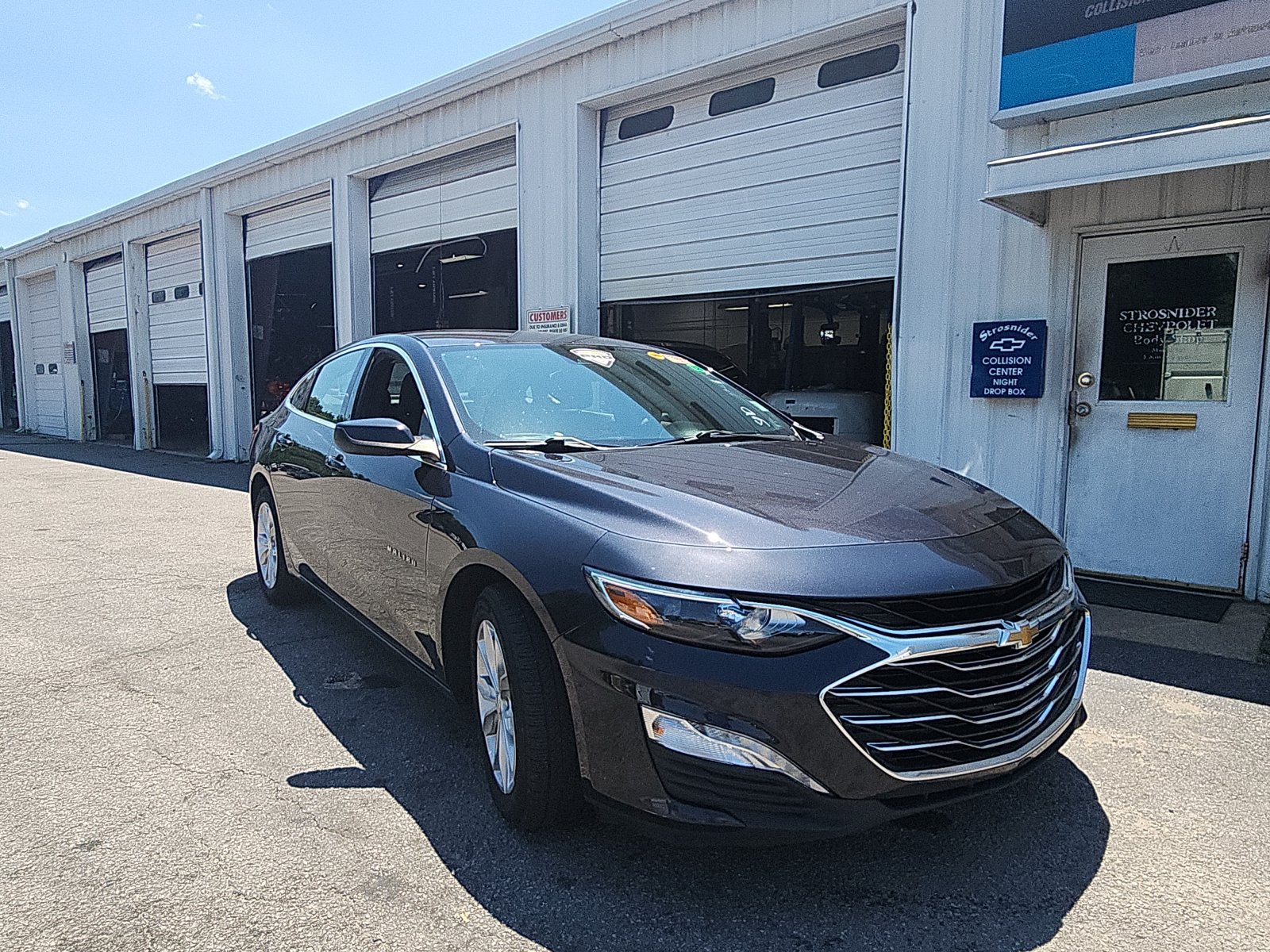 Used 2023 Chevrolet Malibu LT w/ LPO, Floor Liner Package FWD image 7