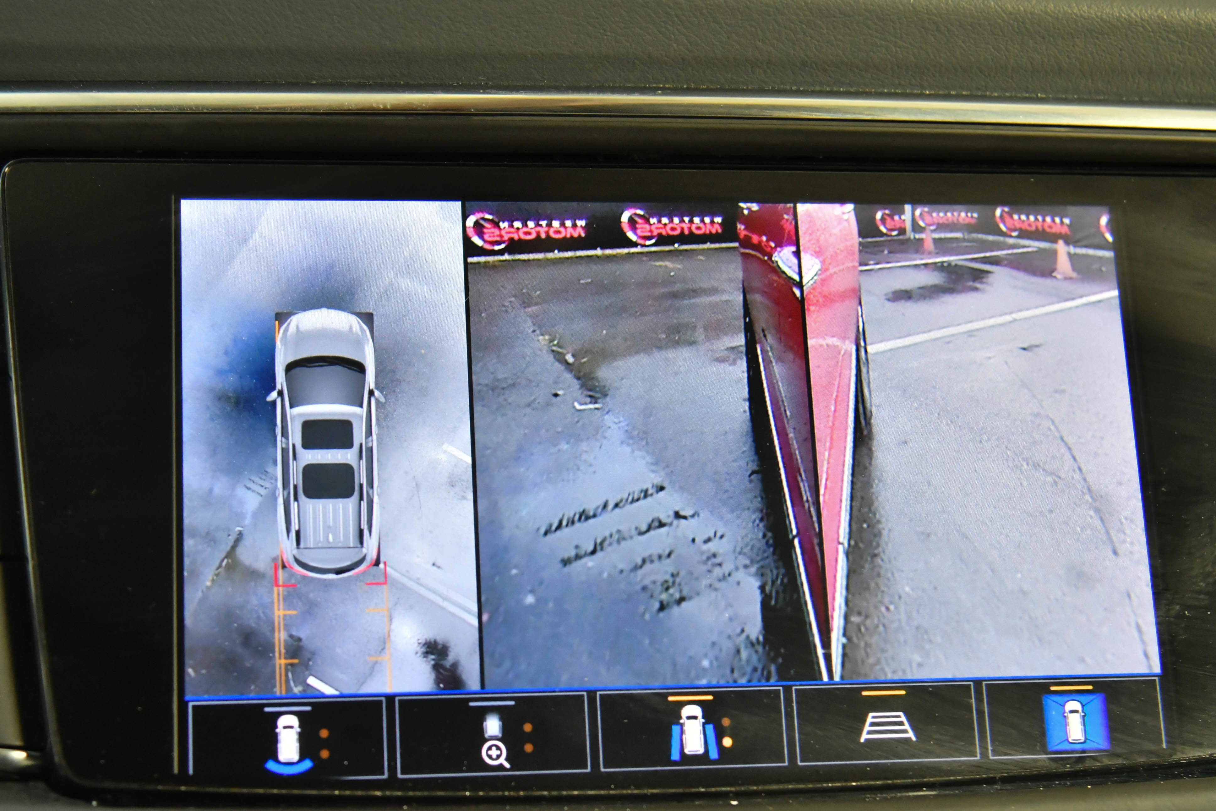 Used 2024 Buick Enclave Premium image 24