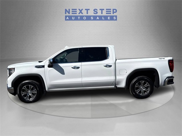 Used 2025 GMC Sierra 1500 SLT image 4
