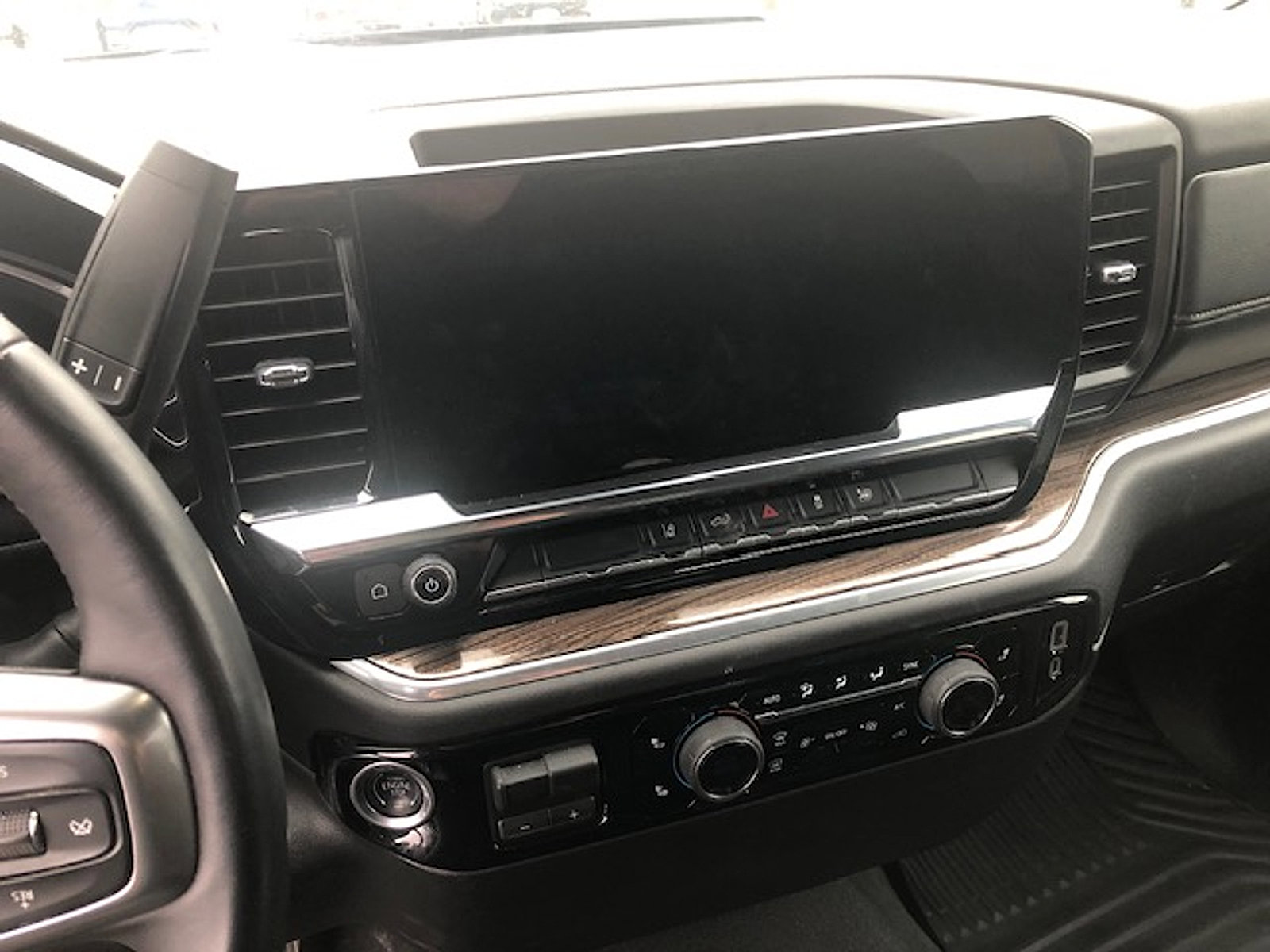 Used 2025 Chevrolet Silverado 2500 LT w/ Convenience Package image 7