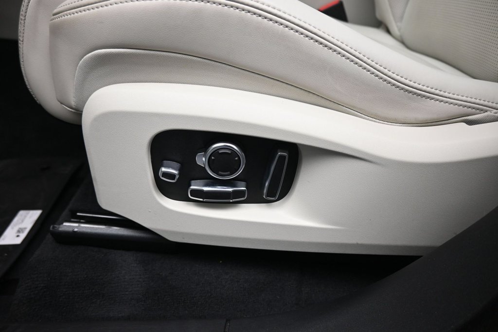 Used 2023 Jaguar F-PACE R-Dynamic S AWD/4WD image 10