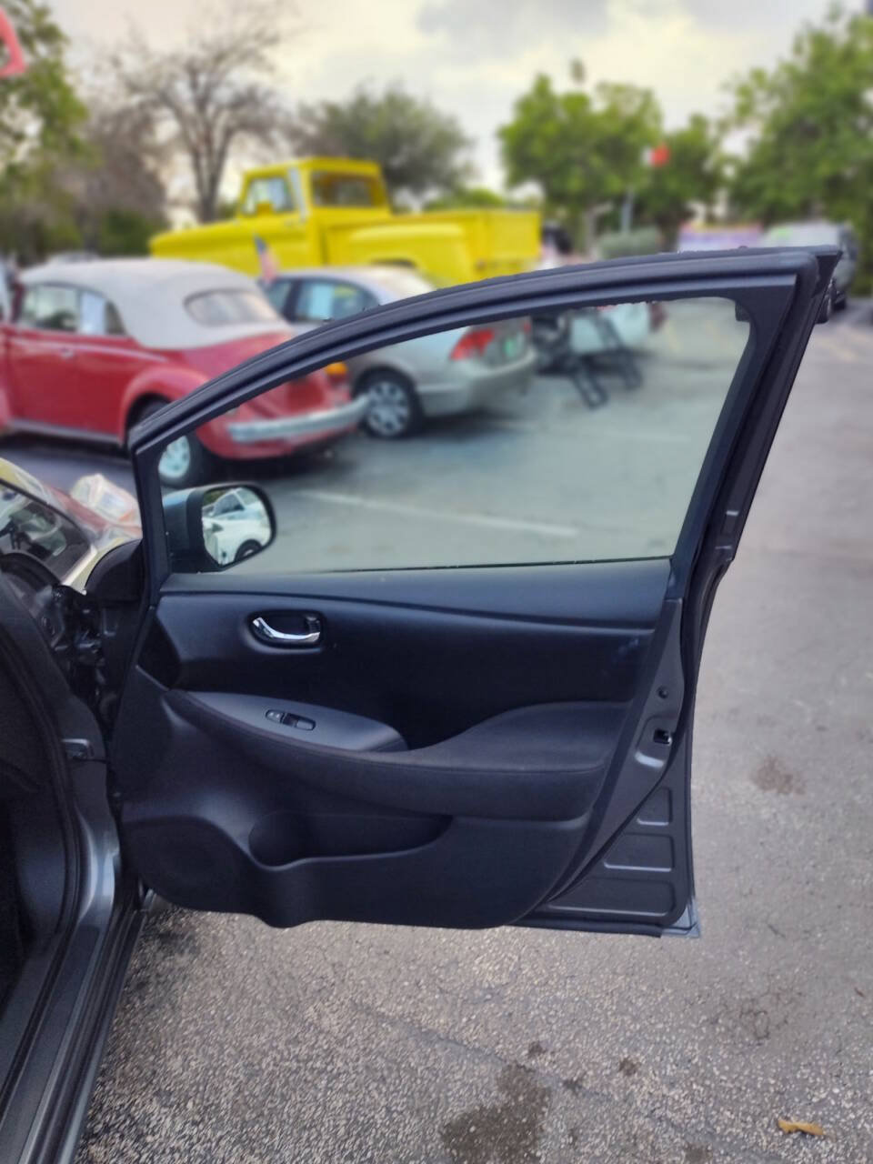Used 2015 Nissan Leaf S FWD image 21