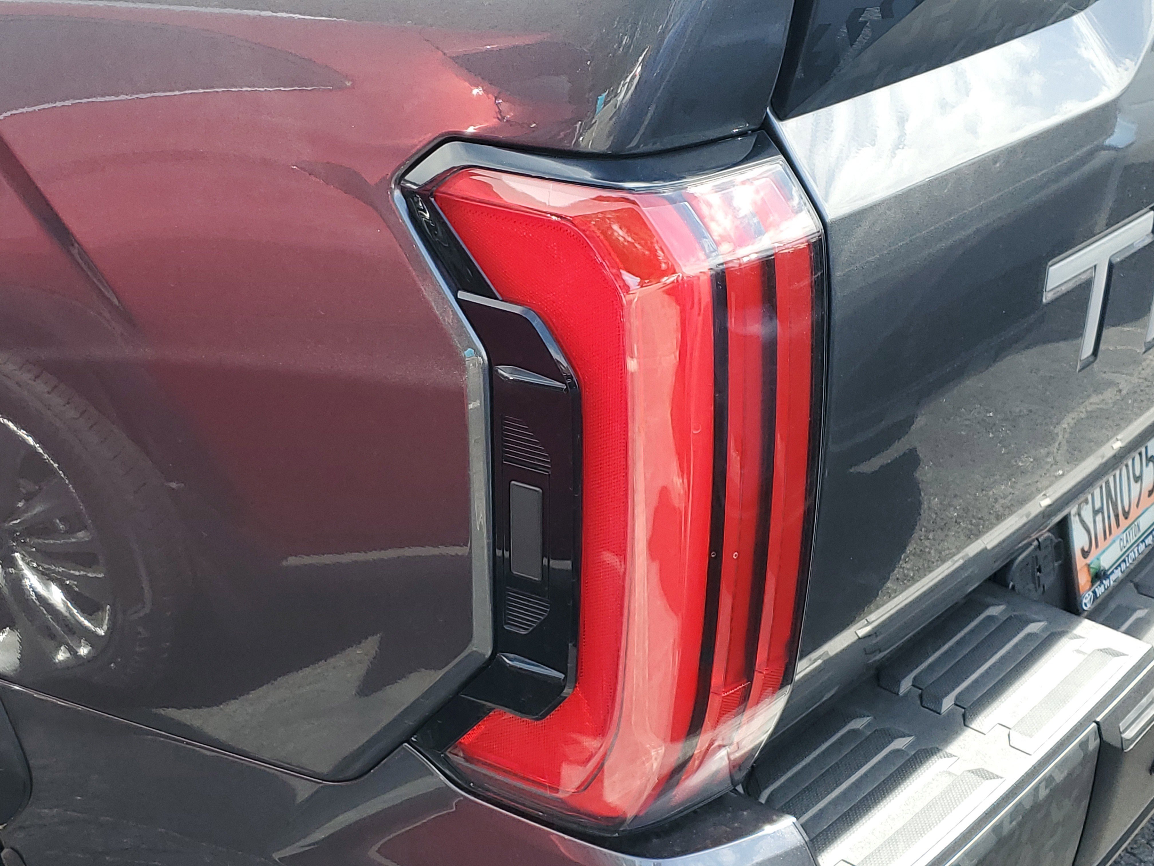 Used 2025 Toyota Tundra TRD Pro AWD/4WD image 8